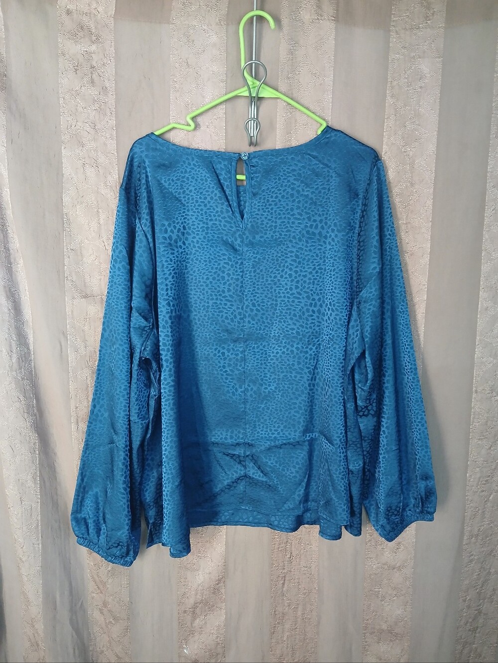 💎 Jason Wu Women's Long-Sleeve Satin Blouse Animal Print NWOT - Picture 2 of 8